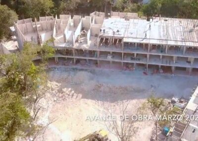 "Nueva construcción de condominios en Playacar, oportunidad de inversión en bienes raíces