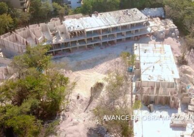 Playa de arena blanca en Playa del Carmen, atractivo turístico para inversionistas